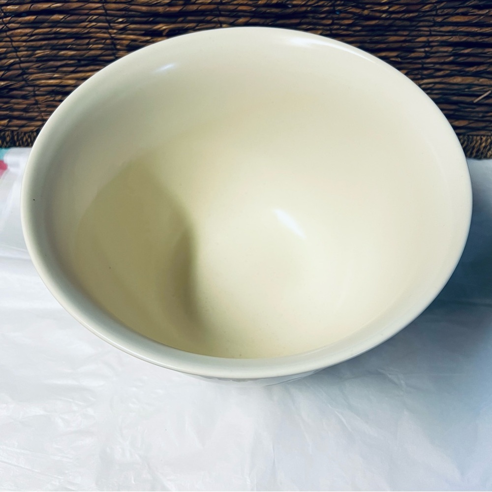 Pfaltzgraff Jamberry Large 6 Quart Mixing Bowl - Discontinued - Picture 2 of 7